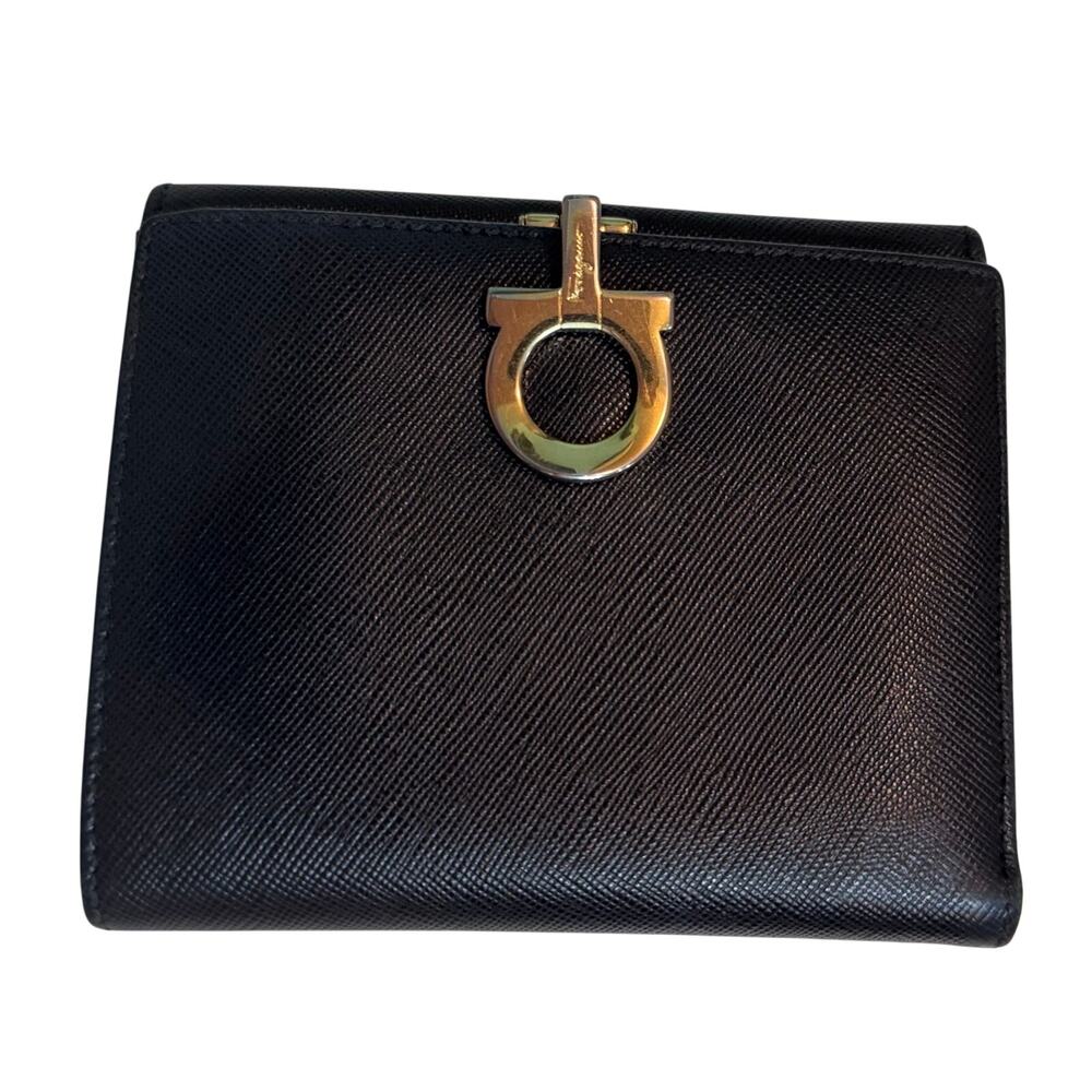 Auth Salvatore Ferragamo Black Gancini Bifold Wallet